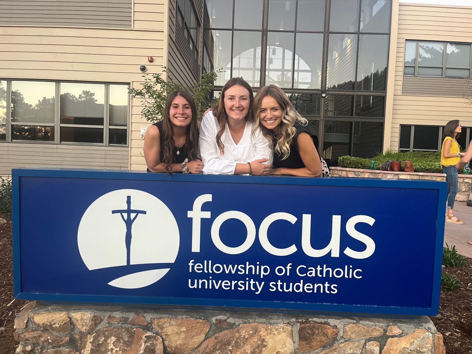 FOCUS Sign with Chrisy and 2 friends