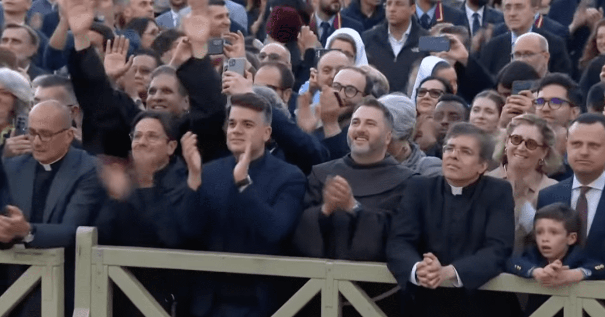 4 New Pope - FOCUS