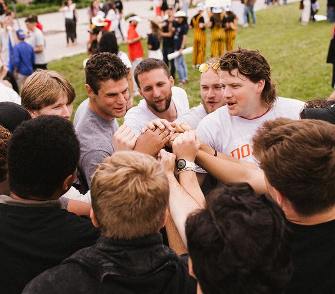 contact image group huddle